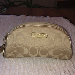 NEW Coach MAKEUP Case GOLD Exterior & Mauve Interior NWOT